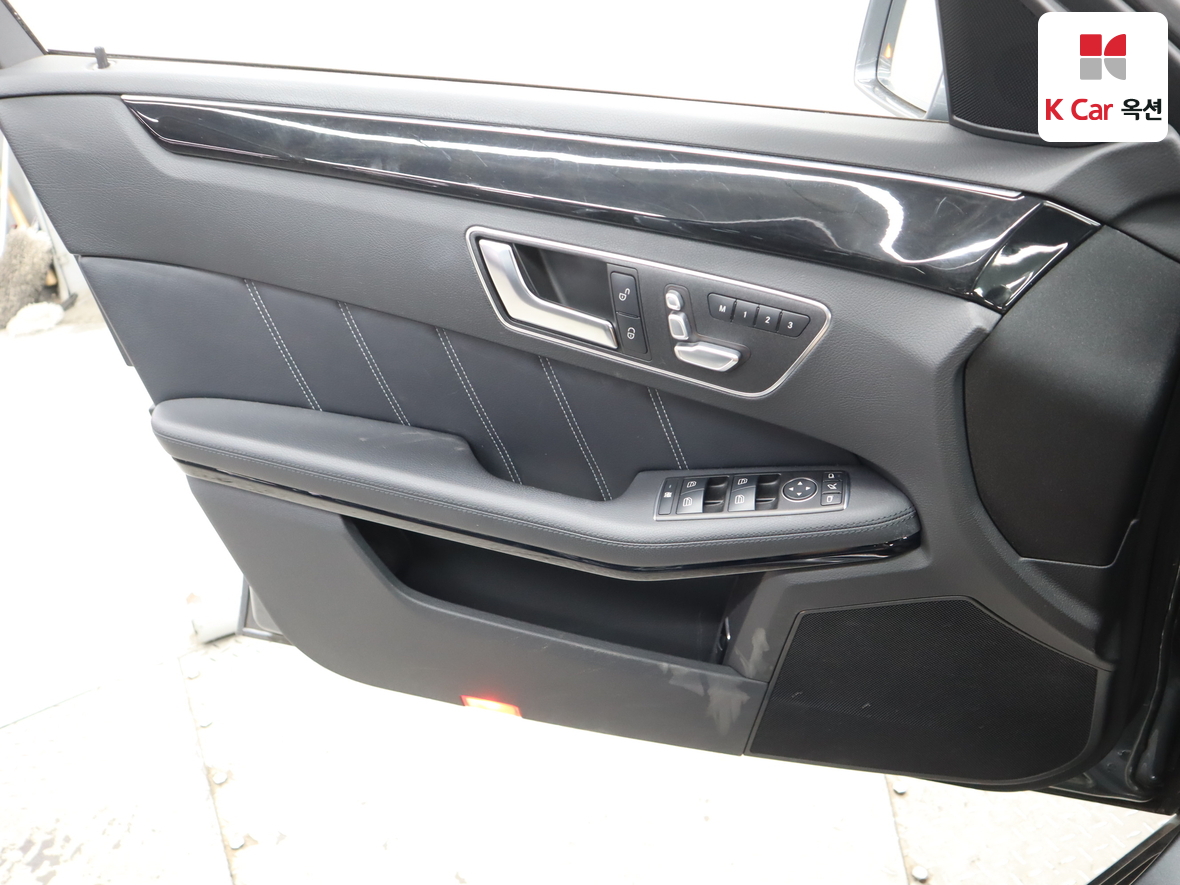 Mercedes-Benz E-Class 2016 - Image 8