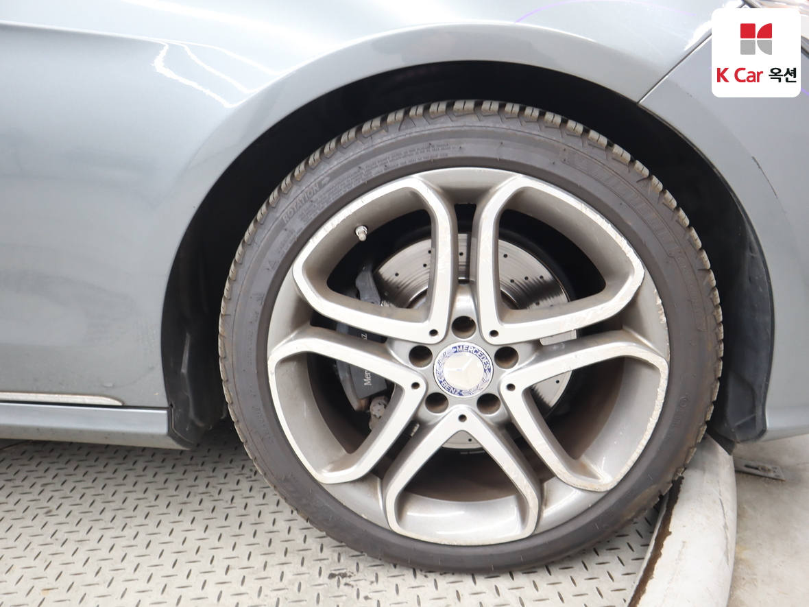 Mercedes-Benz E-Class 2016 - Image 45