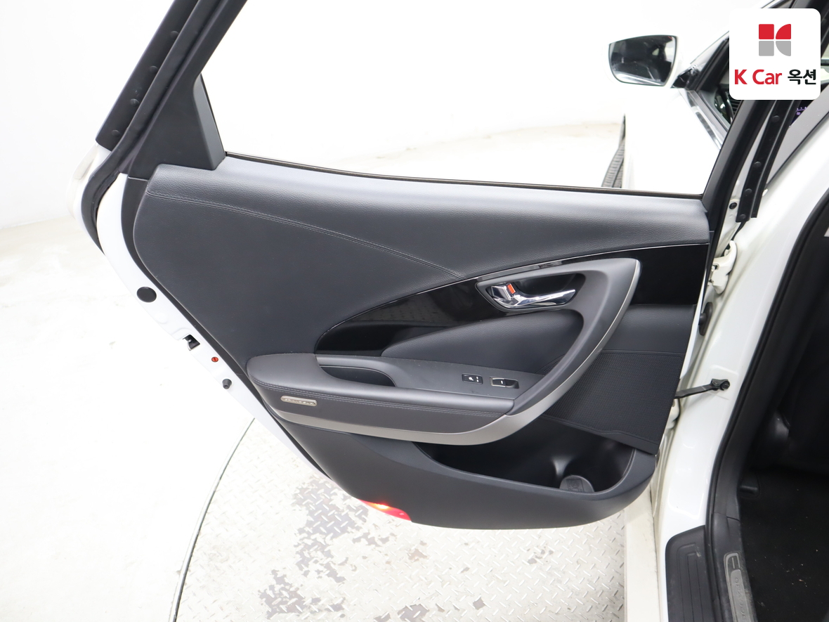 هيونداي أزيرا 2015 - صورة 25