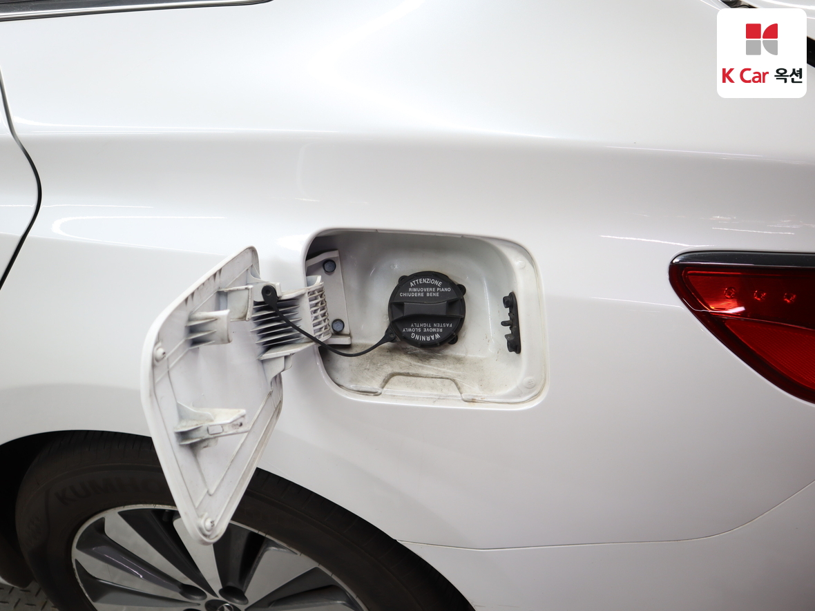 هيونداي أزيرا 2015 - صورة 27