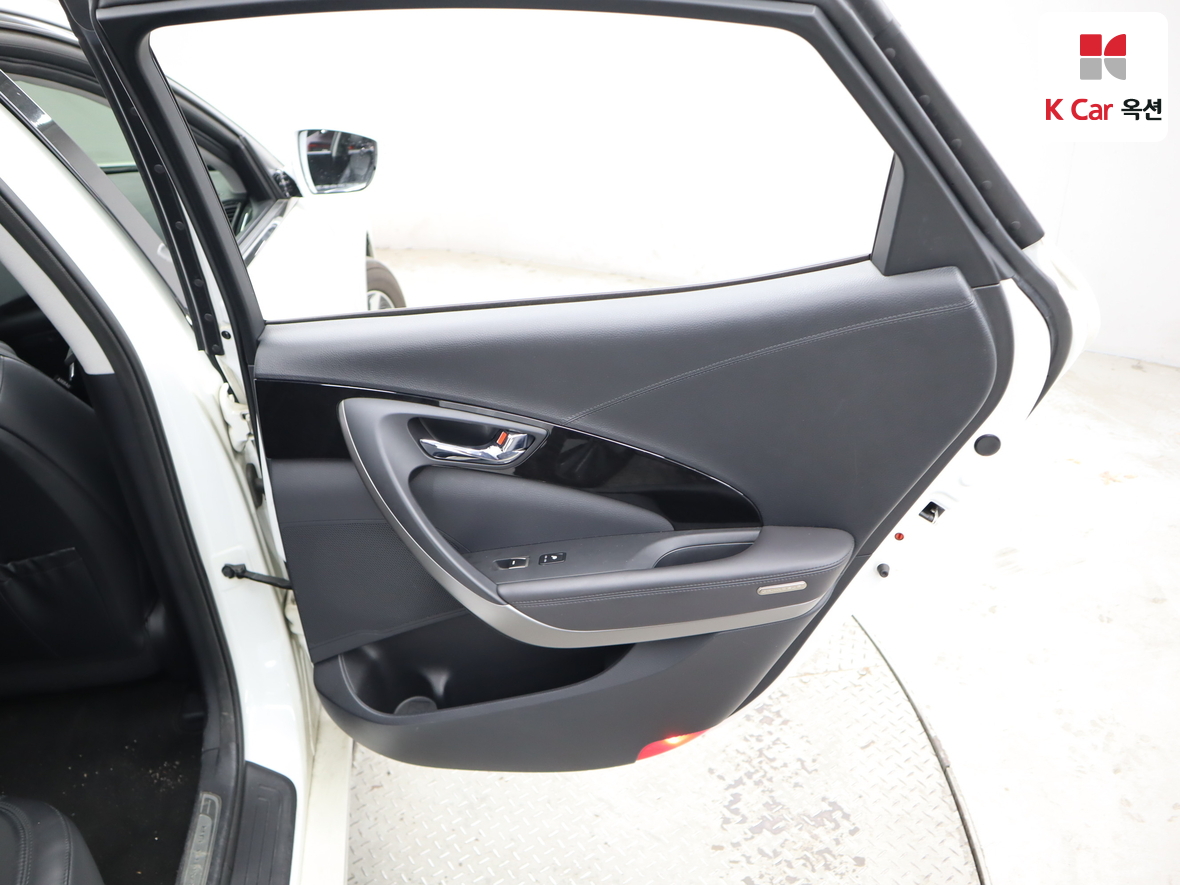 هيونداي أزيرا 2015 - صورة 29