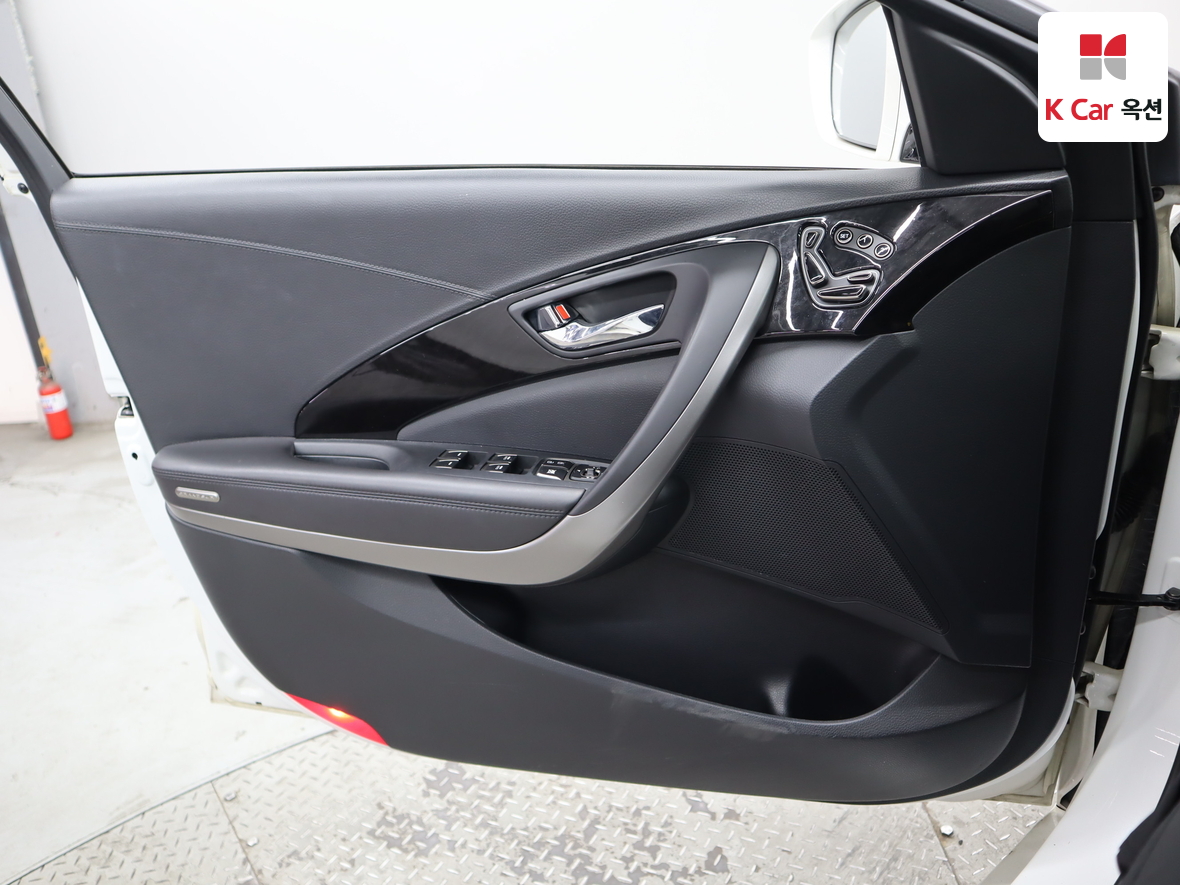 هيونداي أزيرا 2015 - صورة 8