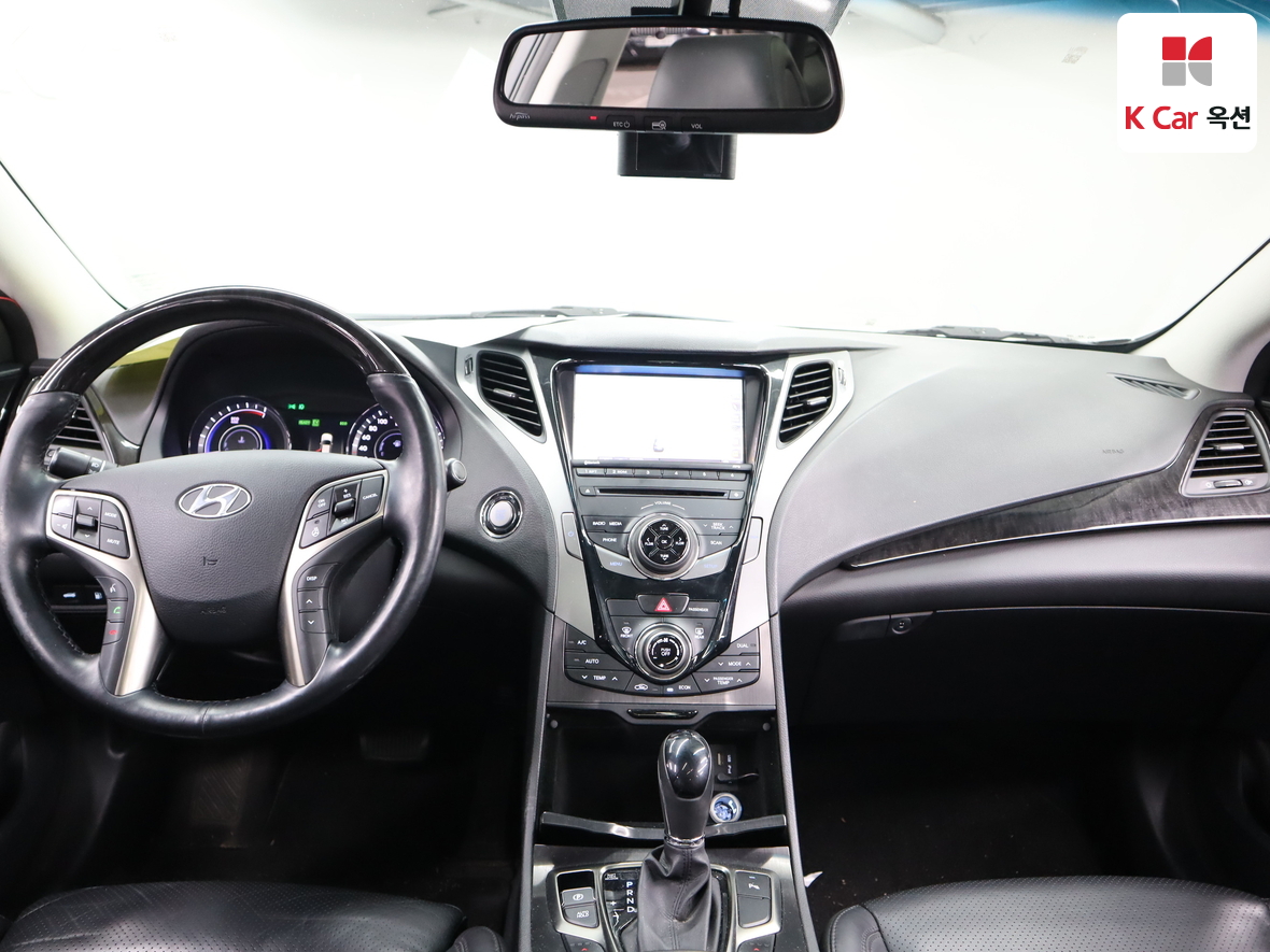 هيونداي أزيرا 2015 - صورة 3