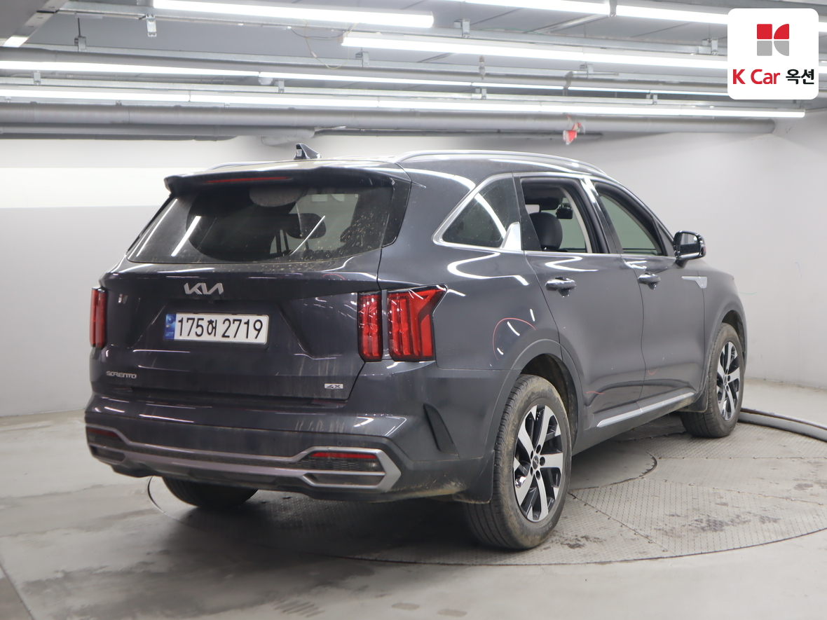 Kia Sorento 2023 - Image 2