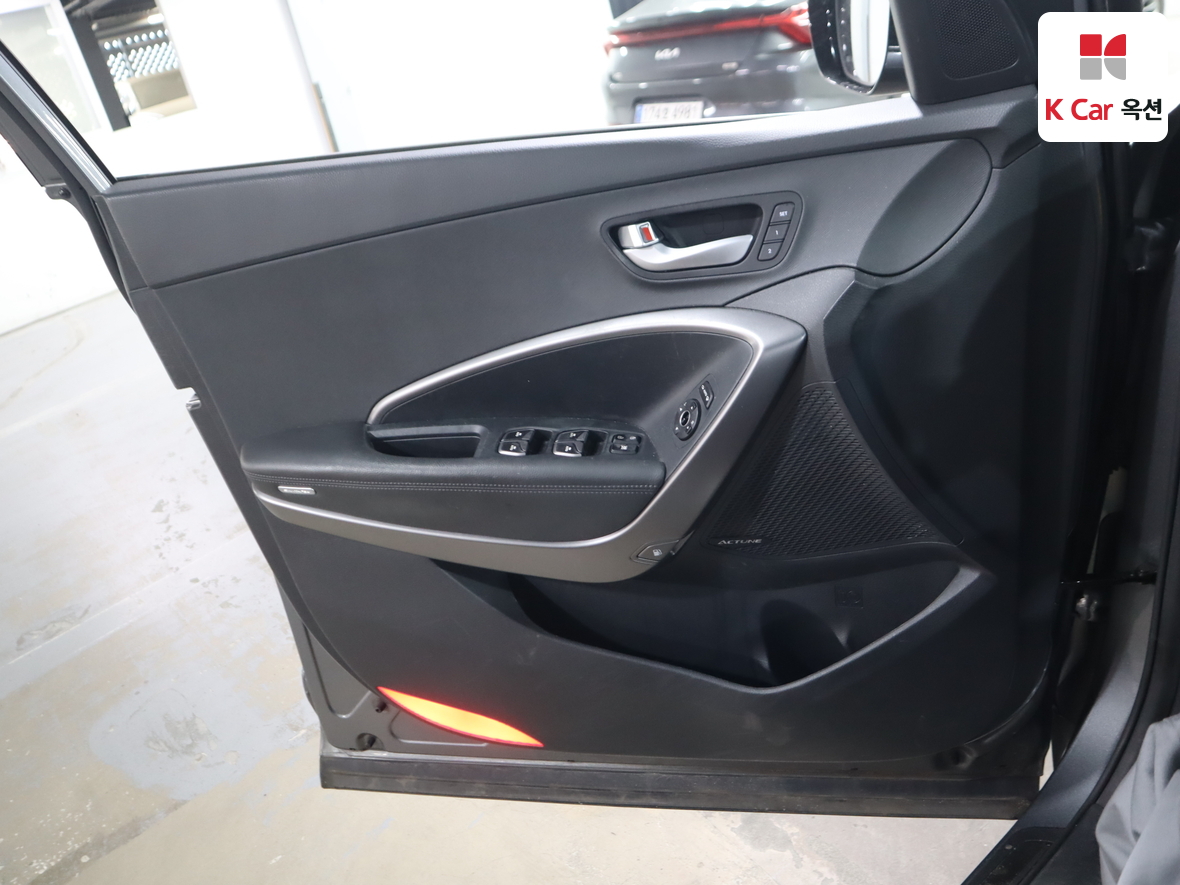 هيونداي سانتافي 2013 - صورة 8