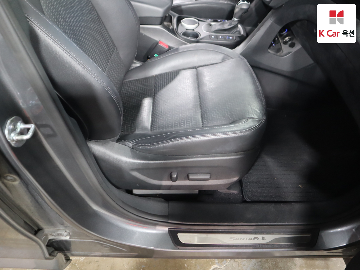 هيونداي سانتافي 2013 - صورة 32