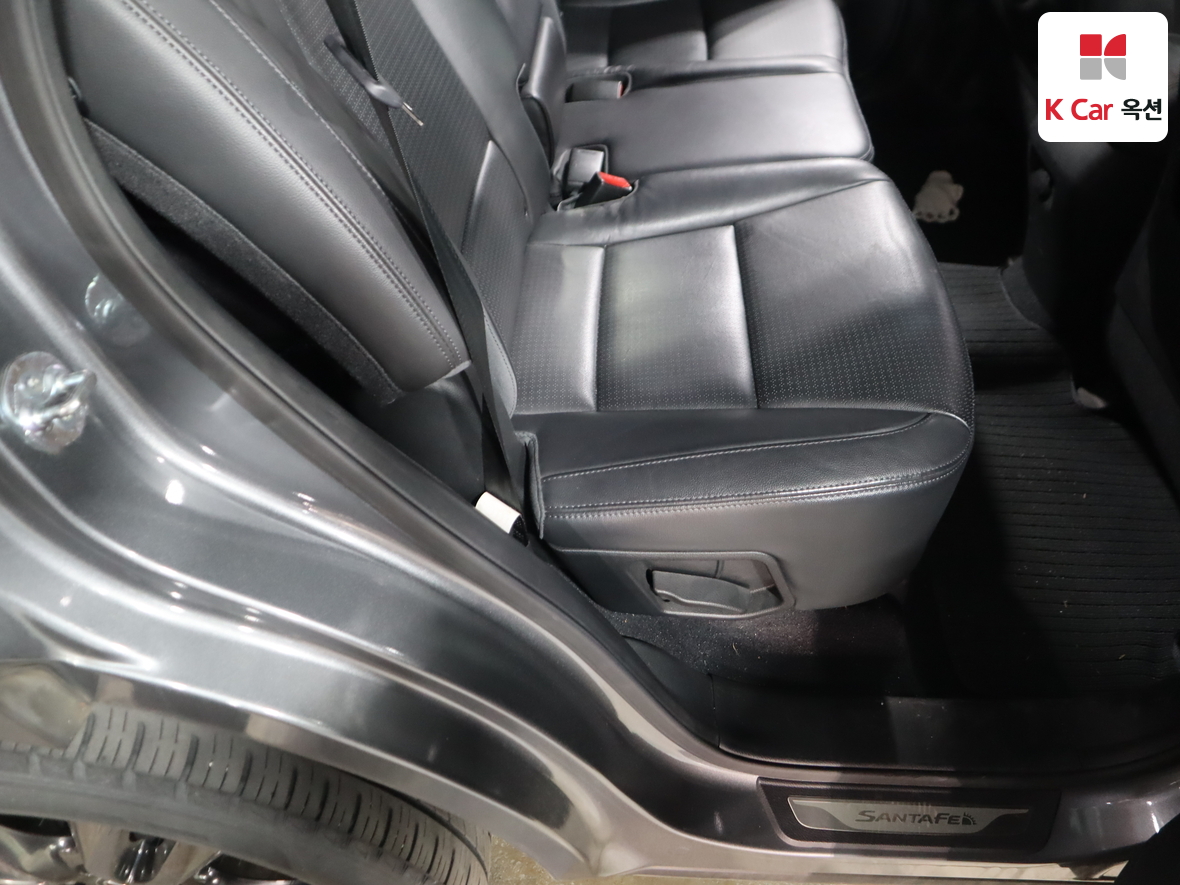 هيونداي سانتافي 2013 - صورة 30