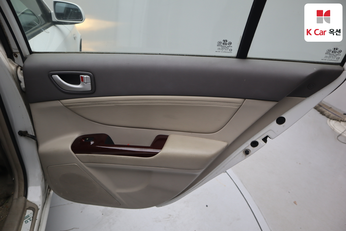 Hyundai Sonata 2007 - Image 24