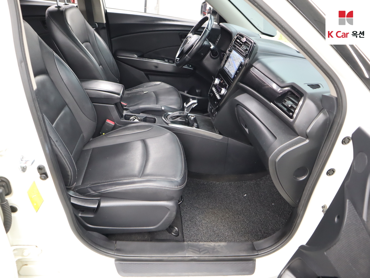 KG Mobility Tivoli - 31