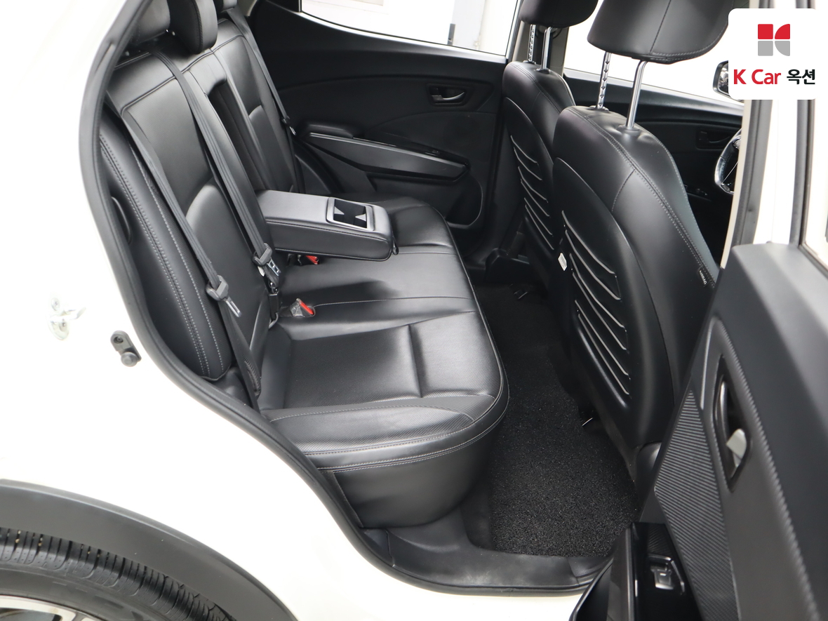 KG Mobility Tivoli - 29