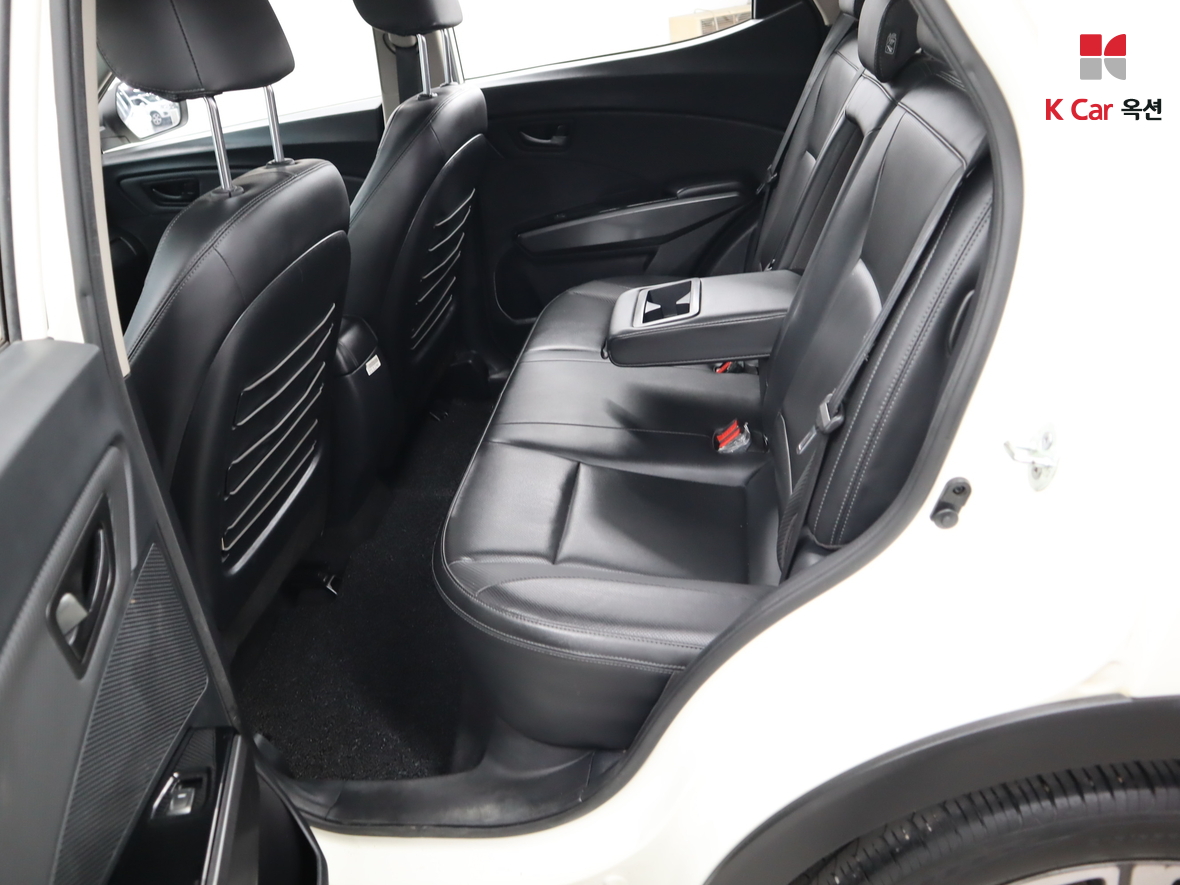 KG Mobility Tivoli - 24