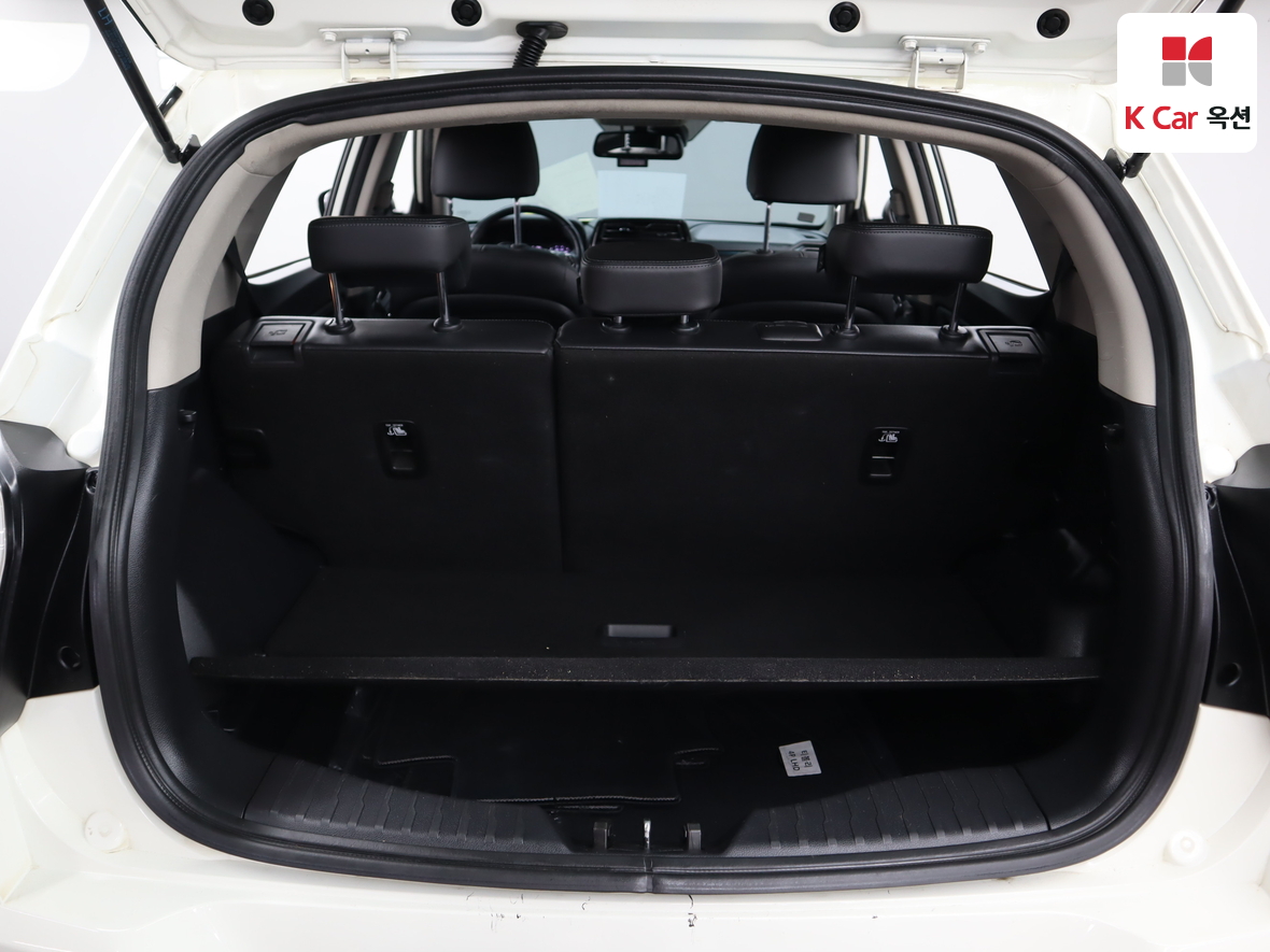 KG Mobility Tivoli - 26