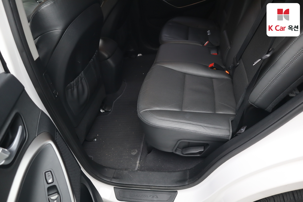 Hyundai Santa Fe 2016 - Image 21