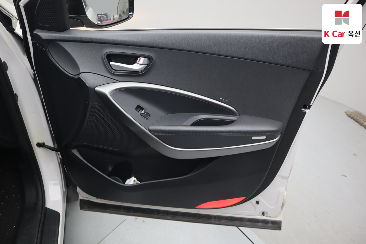 Hyundai Santa Fe 2016 - Image 27