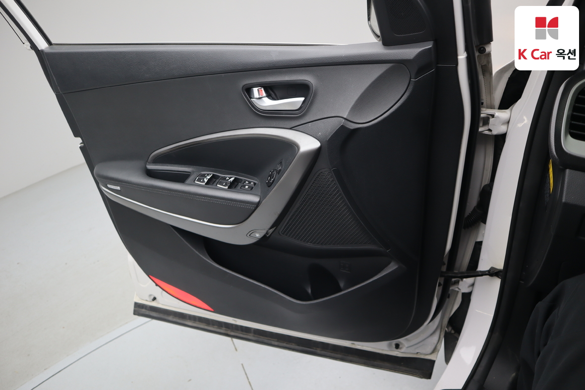 Hyundai Santa Fe 2016 - Image 8