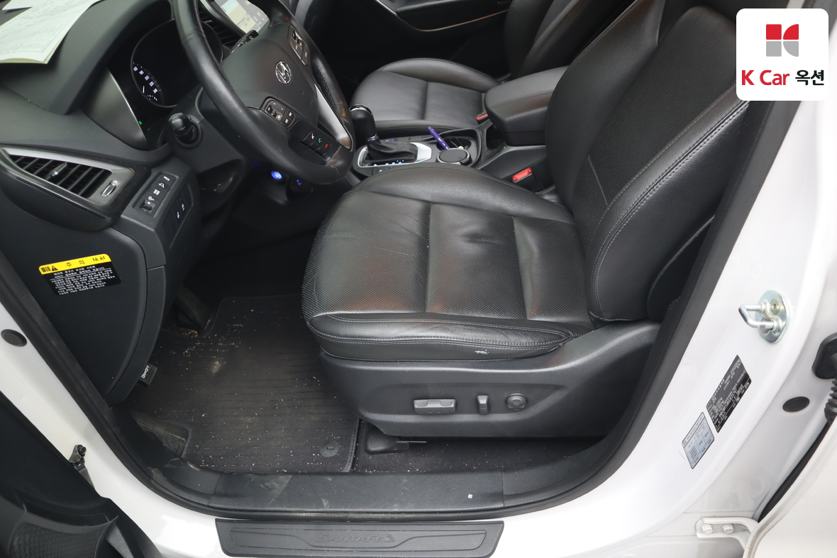 Hyundai Santa Fe 2016 - Image 18