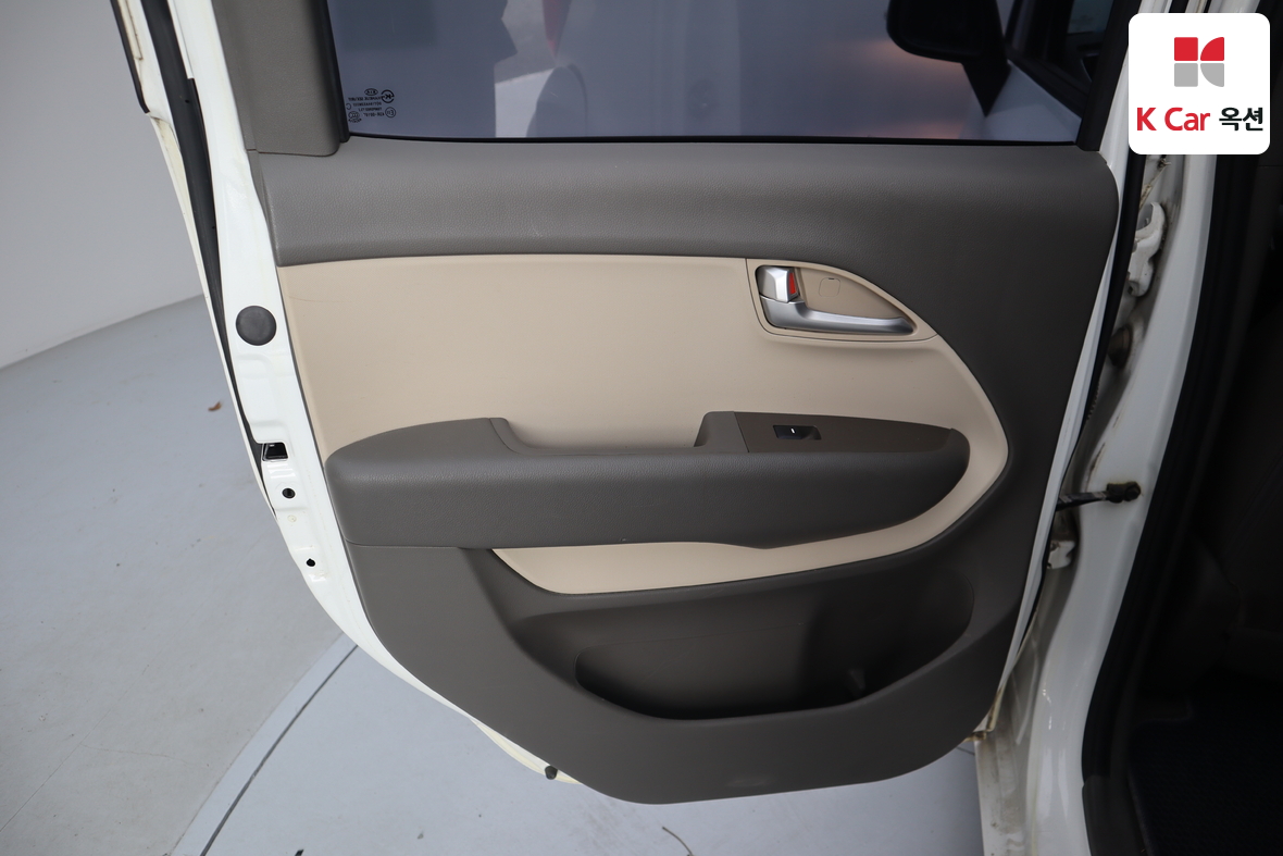 Kia Ray 2012 - Image 22