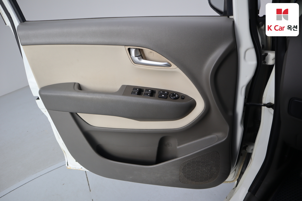 Kia Ray 2012 - Image 8