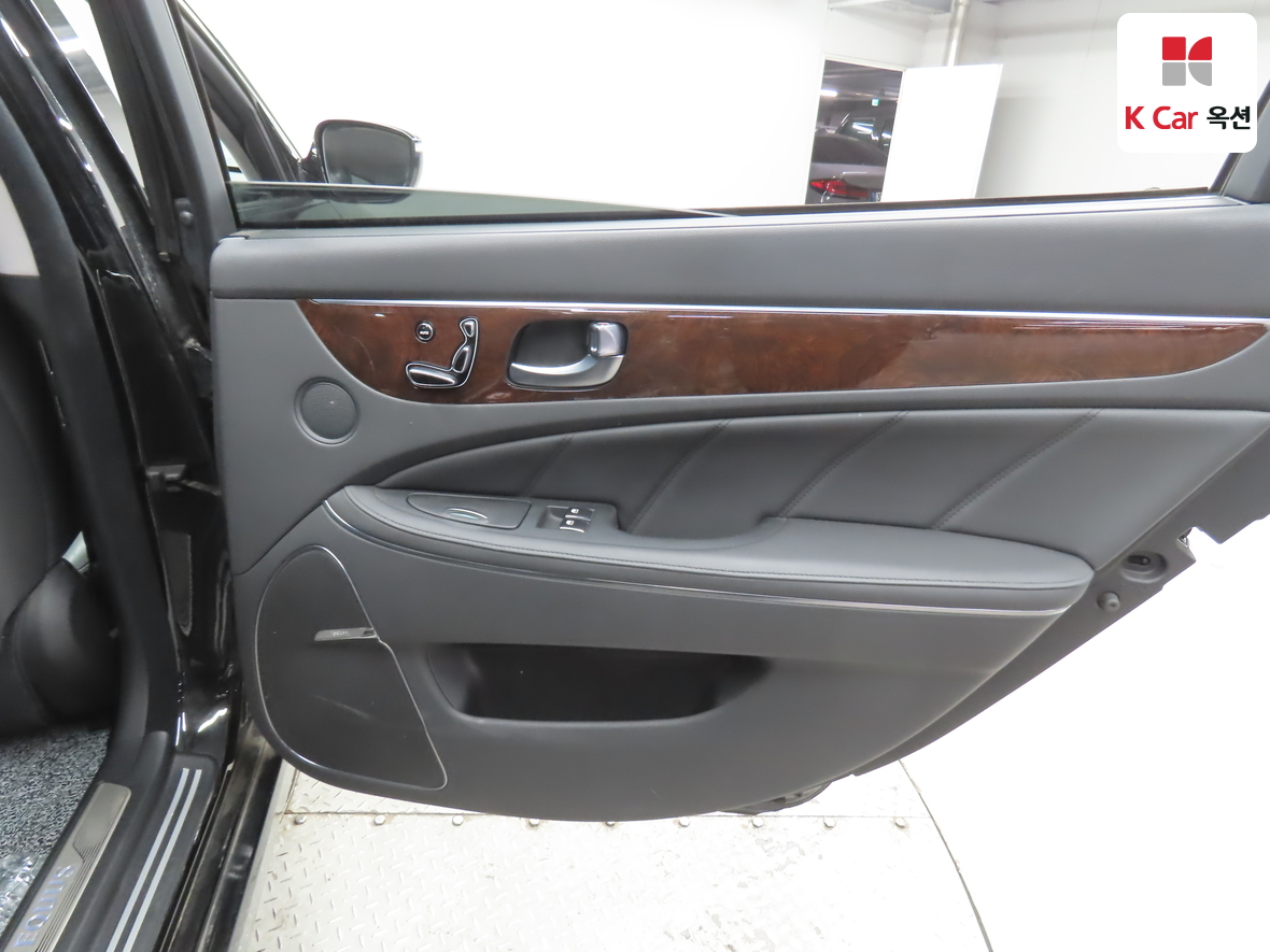 هيونداي إيكوس 2014 - صورة 27