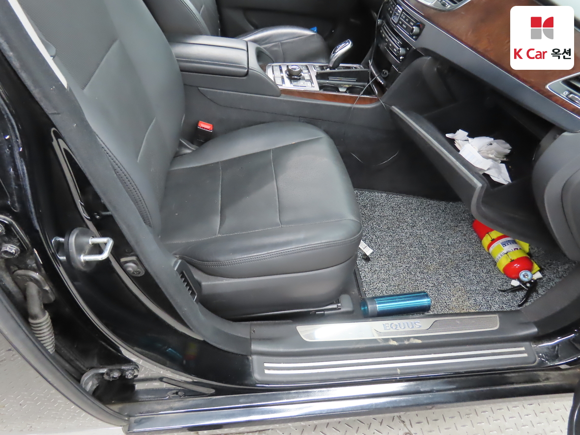 هيونداي إيكوس 2014 - صورة 30