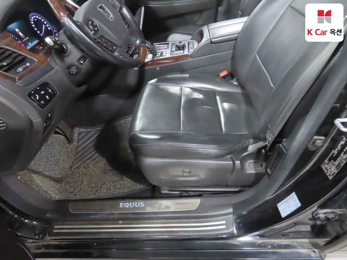 هيونداي إيكوس 2014 - صورة 18