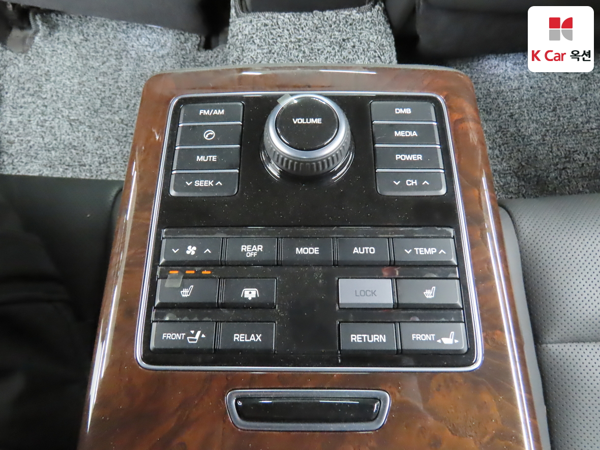 هيونداي إيكوس 2014 - صورة 24