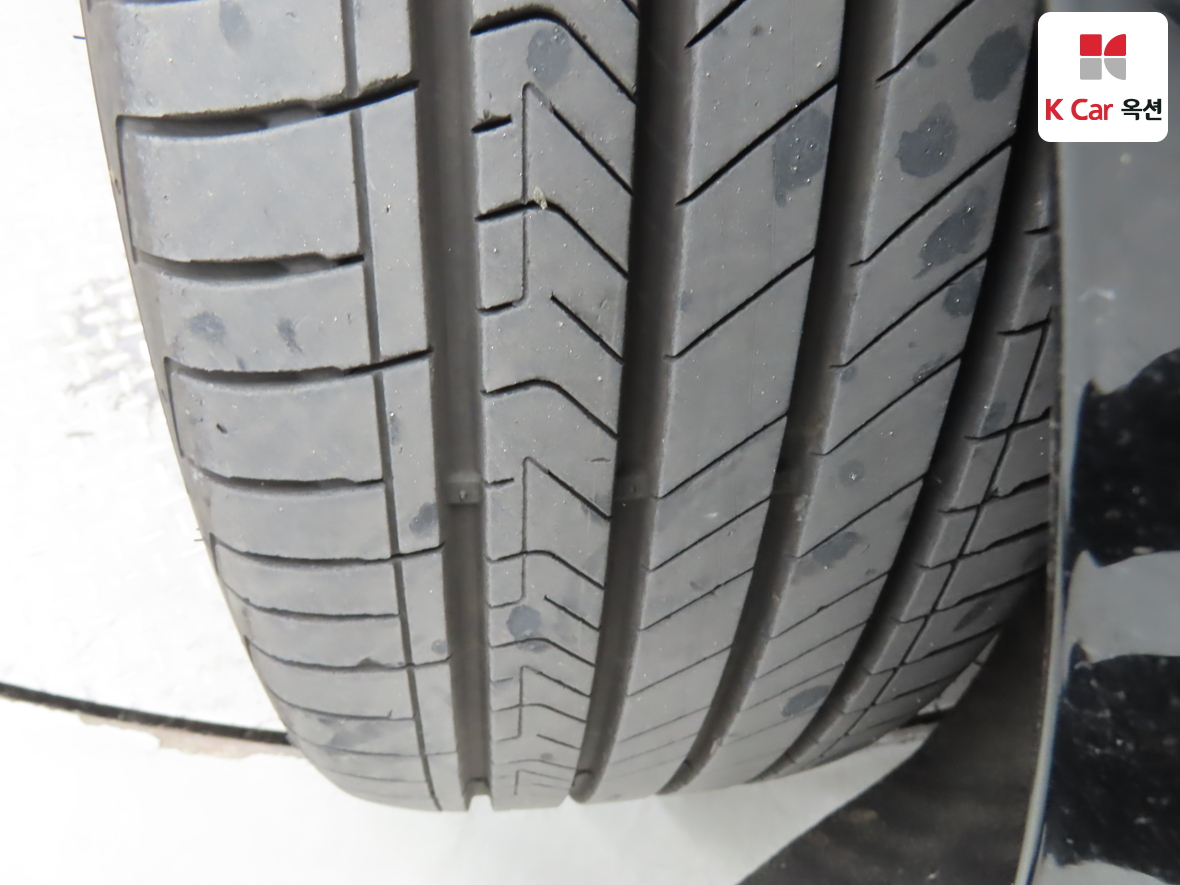 هيونداي إيكوس 2014 - صورة 32