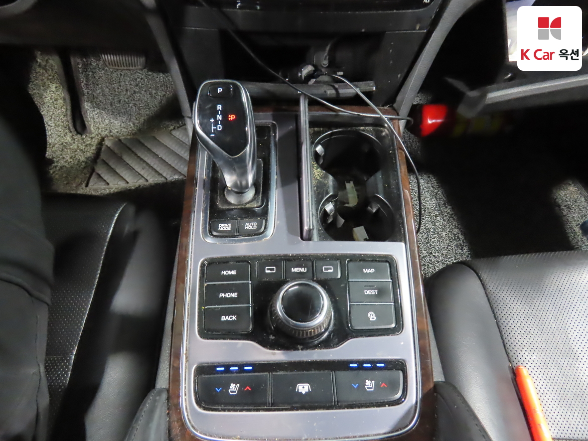 هيونداي إيكوس 2014 - صورة 16