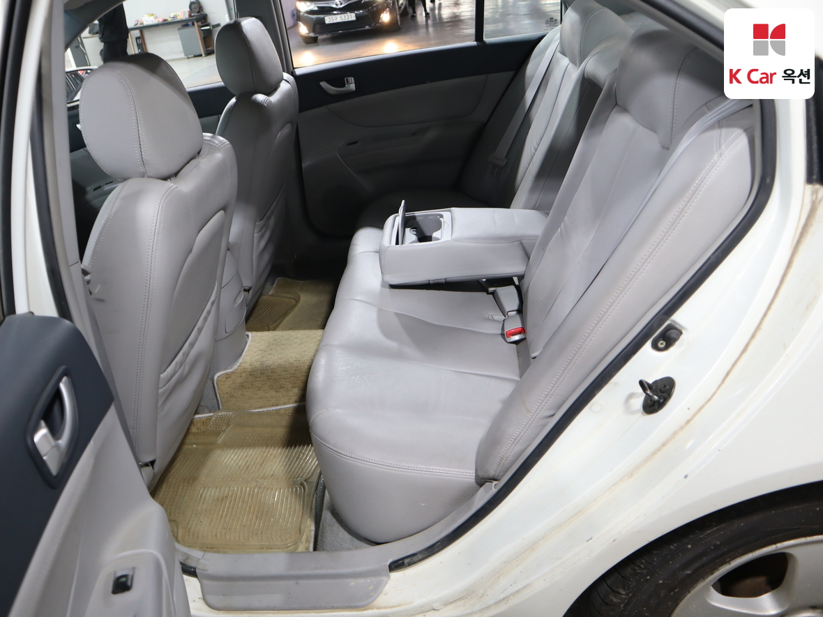 هيونداي سوناتا 2006 - صورة 23