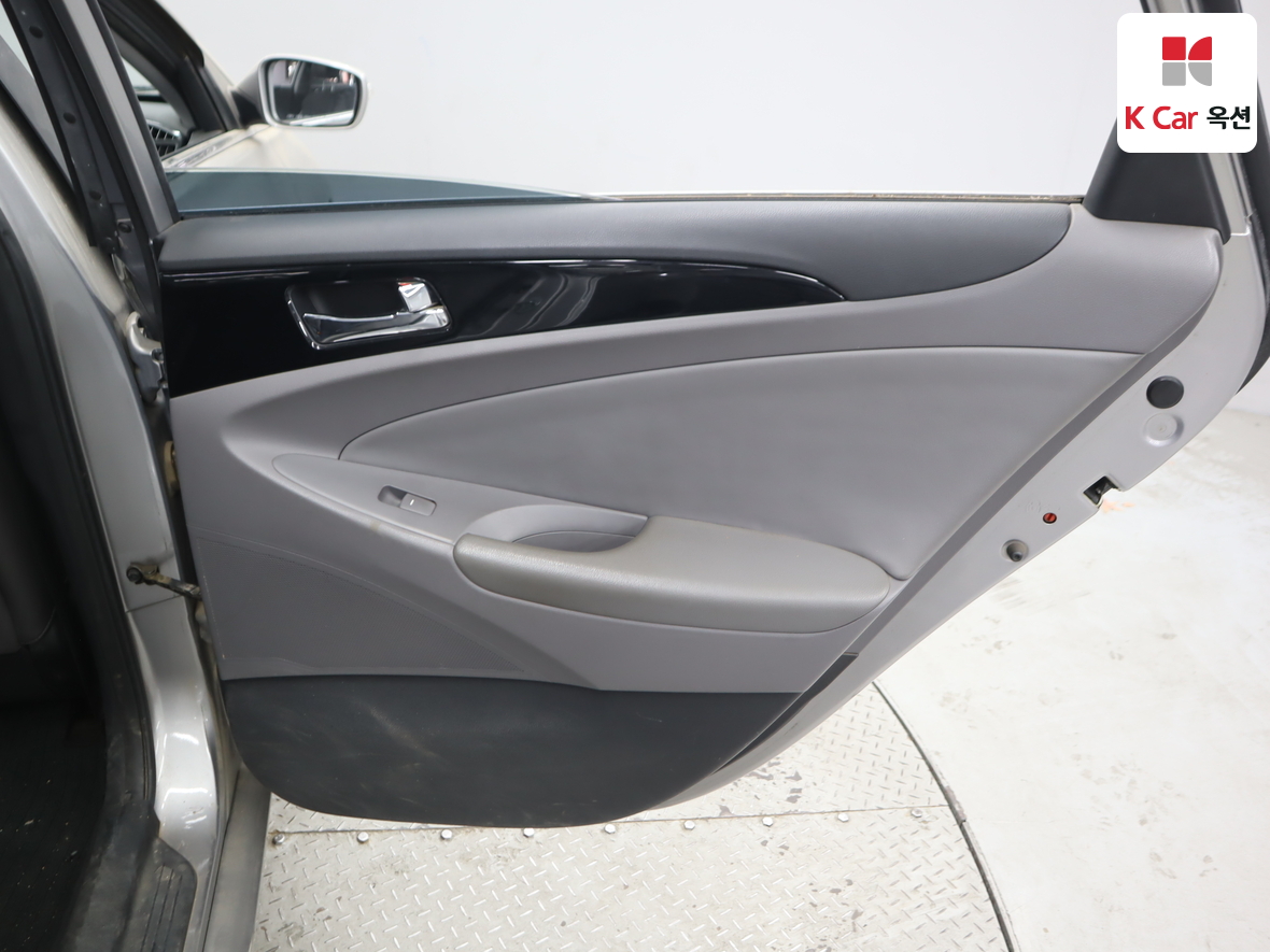 هيونداي سوناتا 2010 - صورة 26