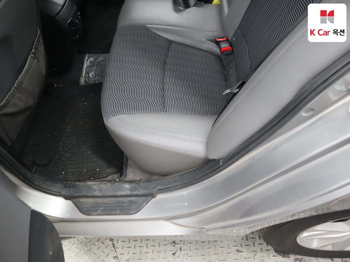 هيونداي سوناتا 2010 - صورة 23