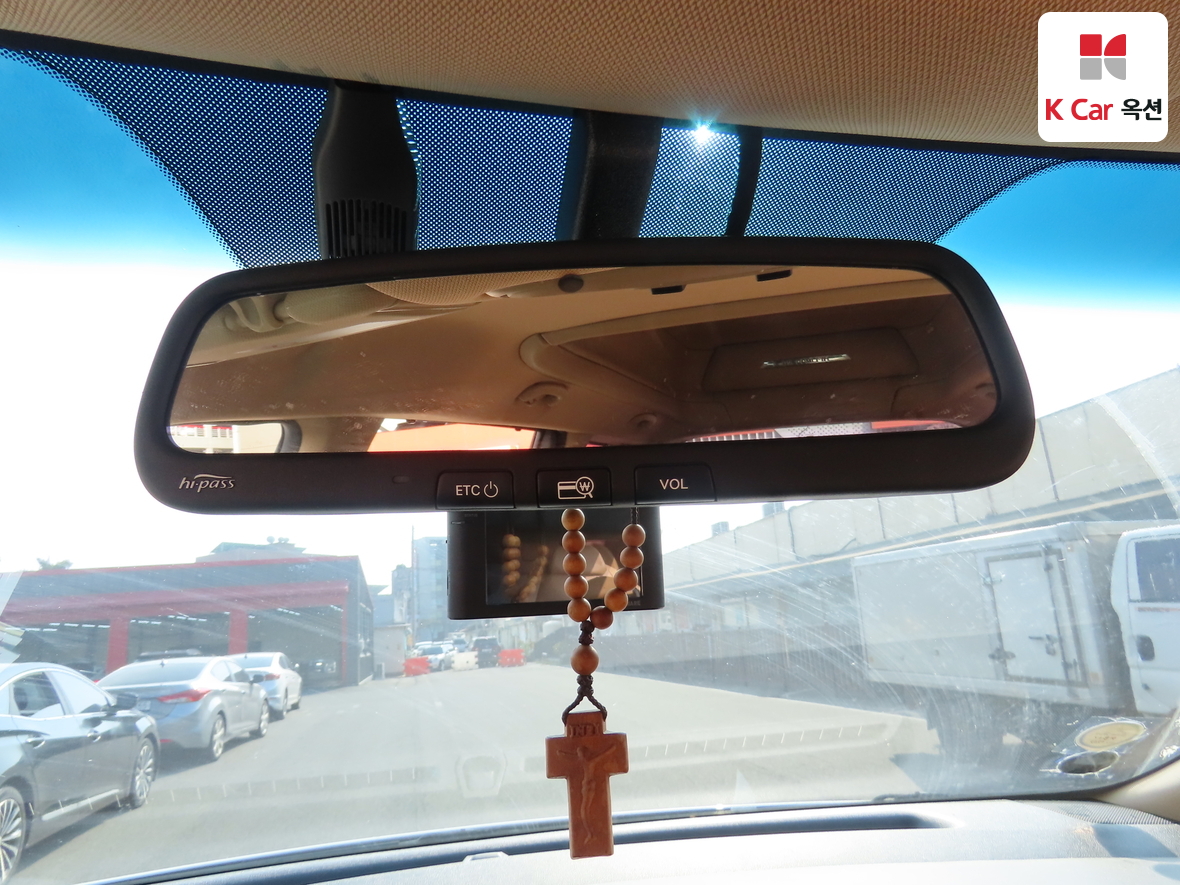 Kia New Carnival 2017 - Image 13