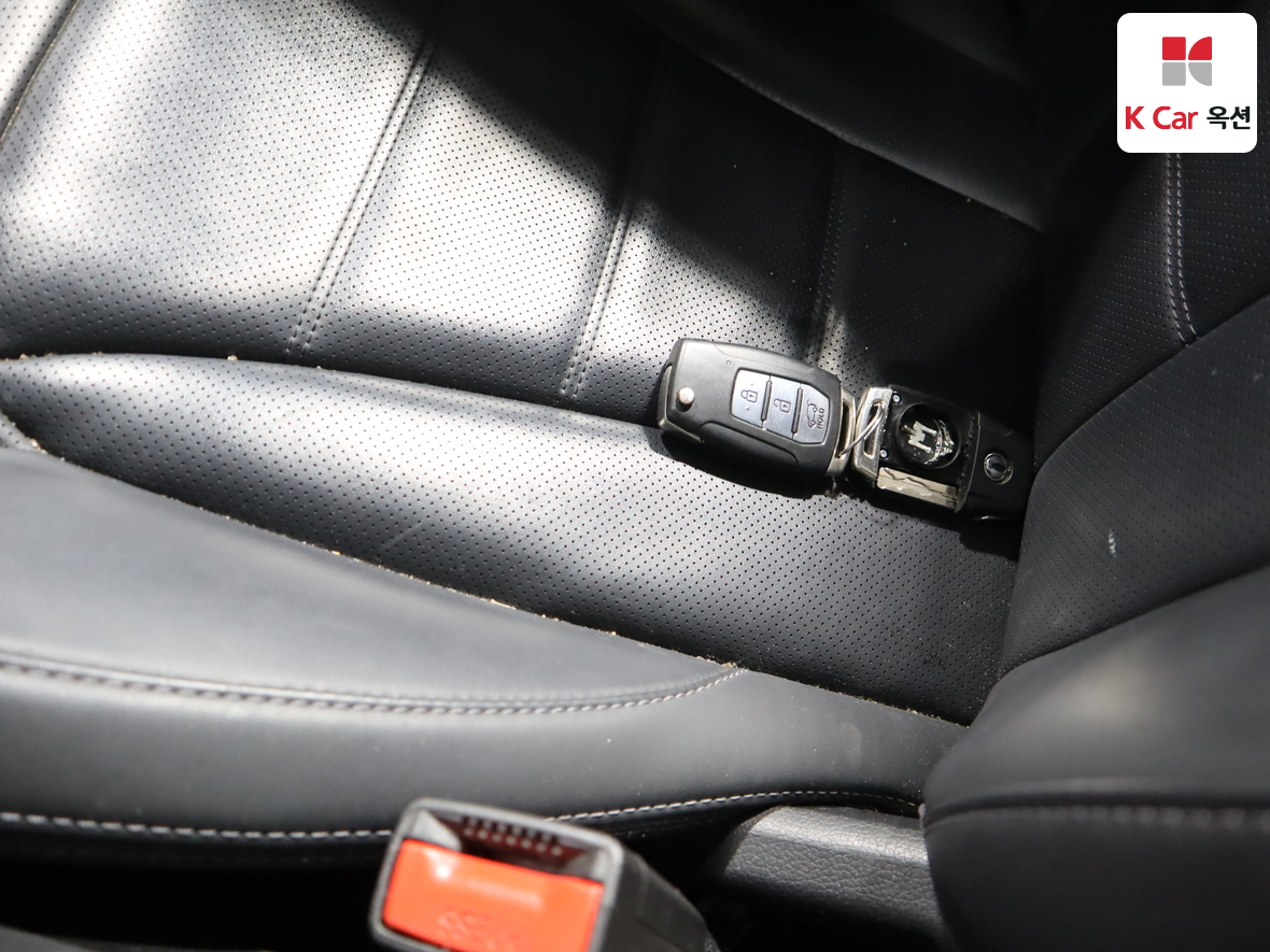 KG Mobility Rexton 2018 - Image 17