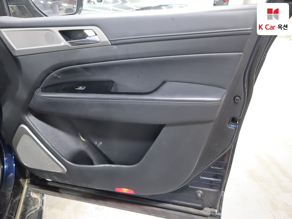 KG Mobility Rexton 2018 - Image 31