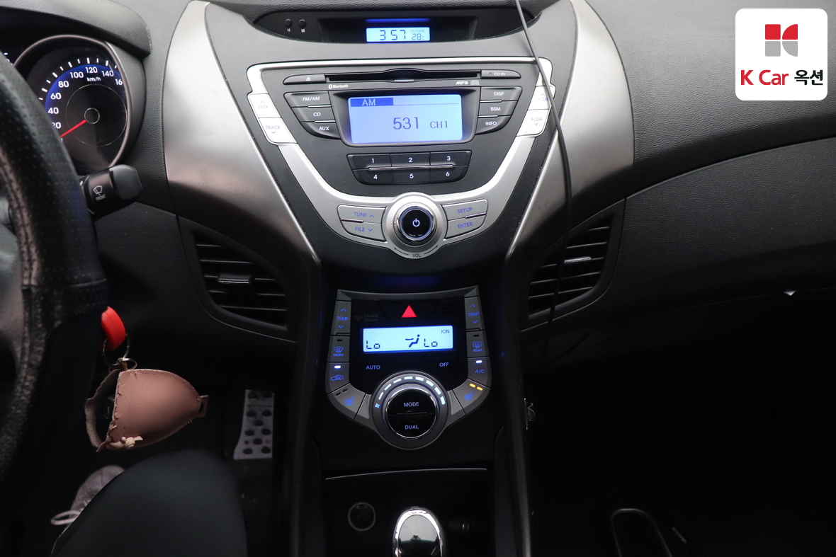 هيونداي إلانترا 2011 - صورة 6