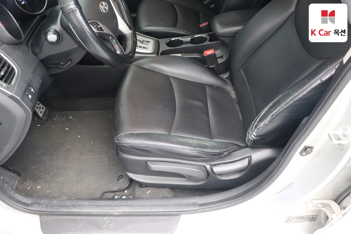 هيونداي إلانترا 2011 - صورة 18