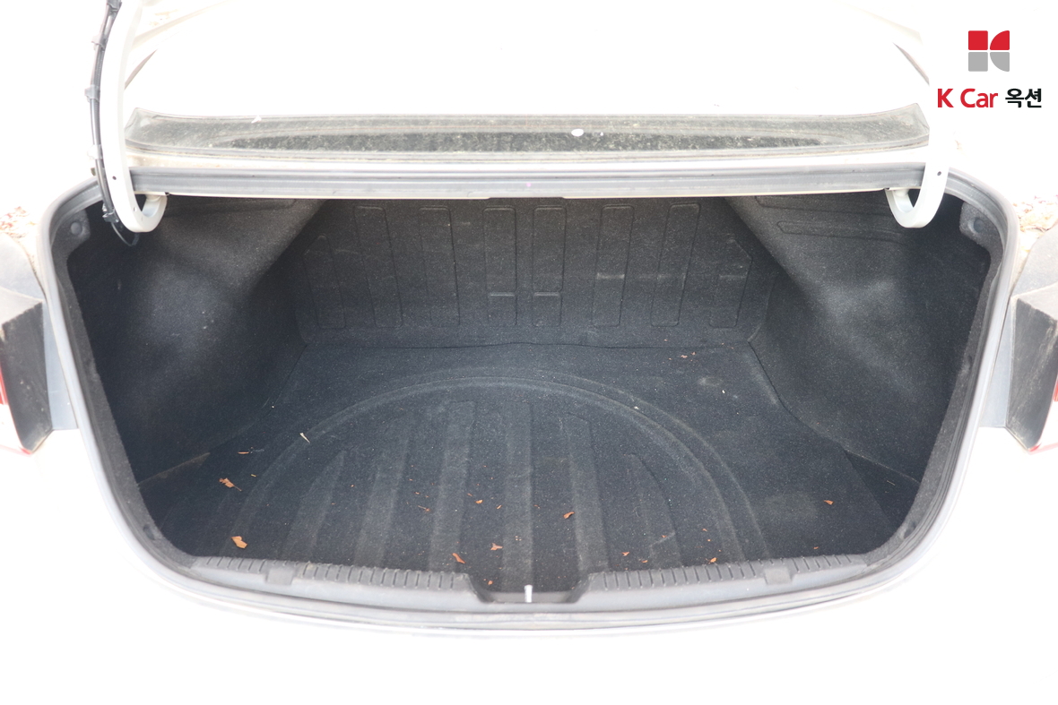 هيونداي إلانترا 2011 - صورة 23