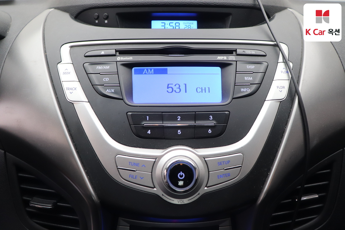 هيونداي إلانترا 2011 - صورة 13