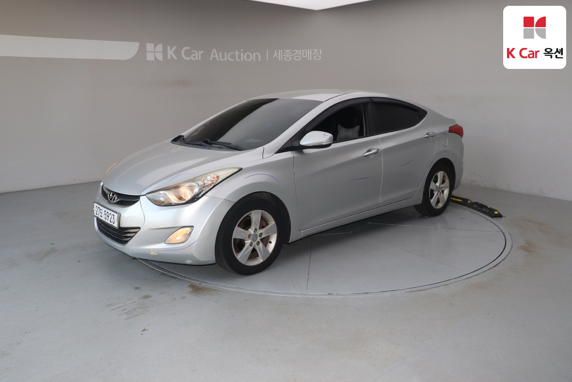 هيونداي إلانترا 2011 - صورة 1