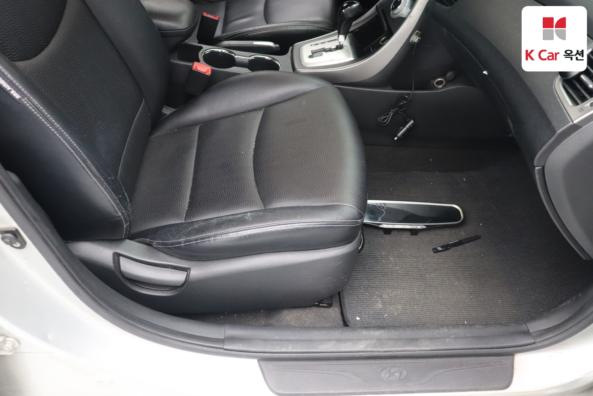 هيونداي إلانترا 2011 - صورة 27