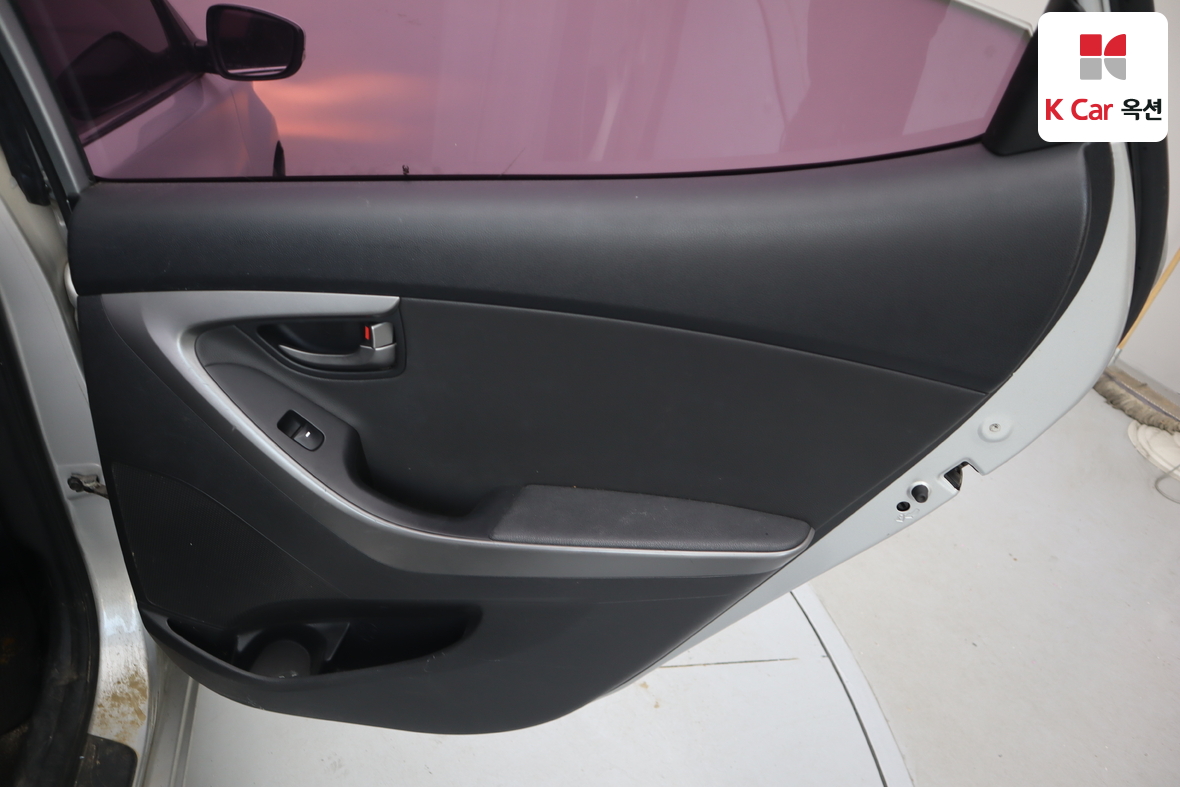 Hyundai Elantra 2014 - Image 25