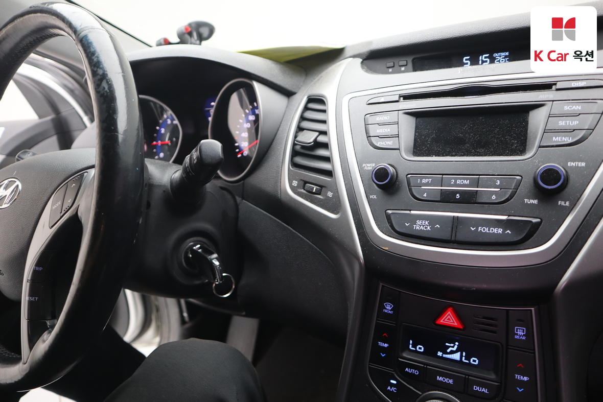 Hyundai Elantra 2014 - Image 11
