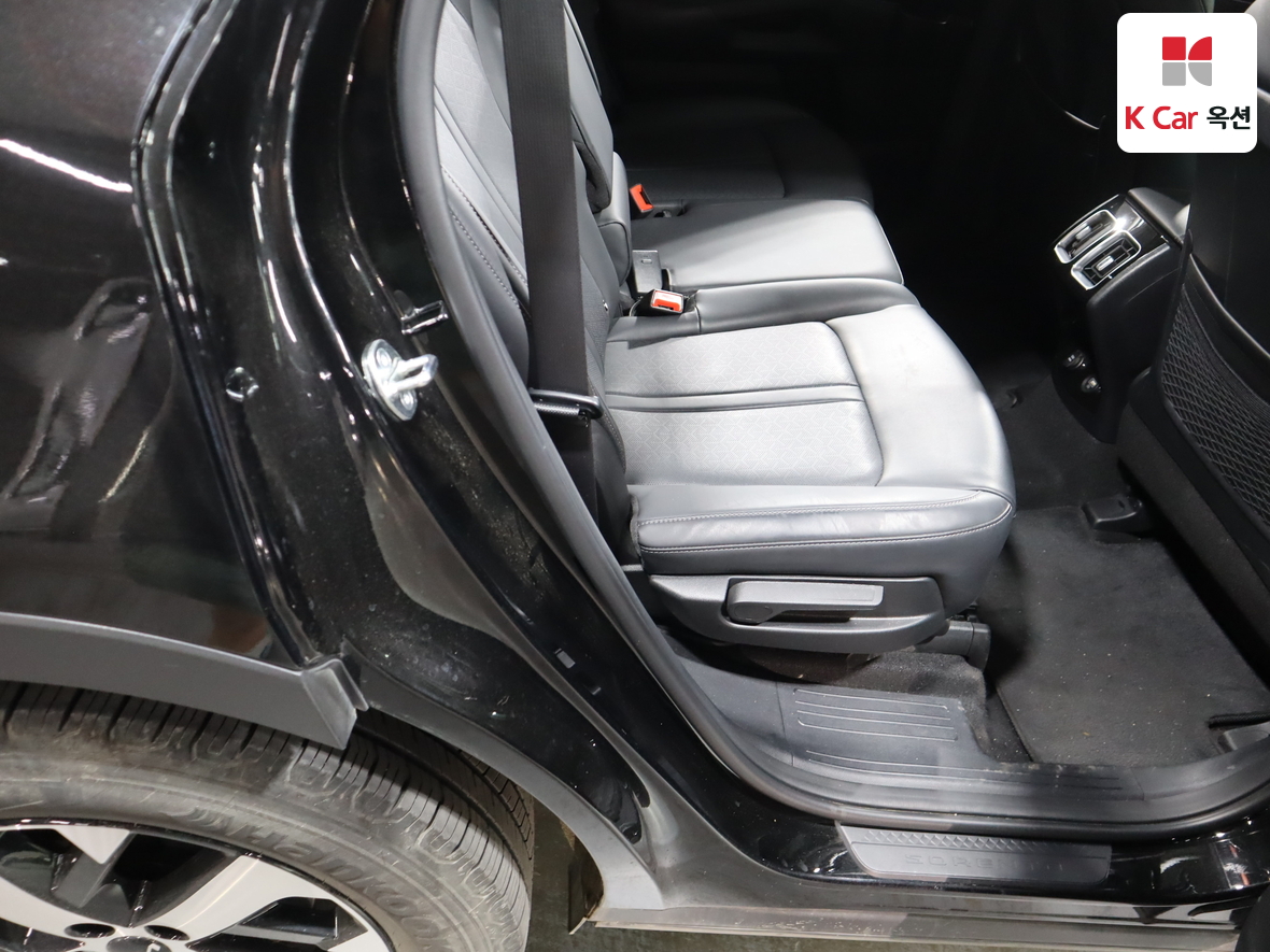 Kia Sorento 2023 - Image 28