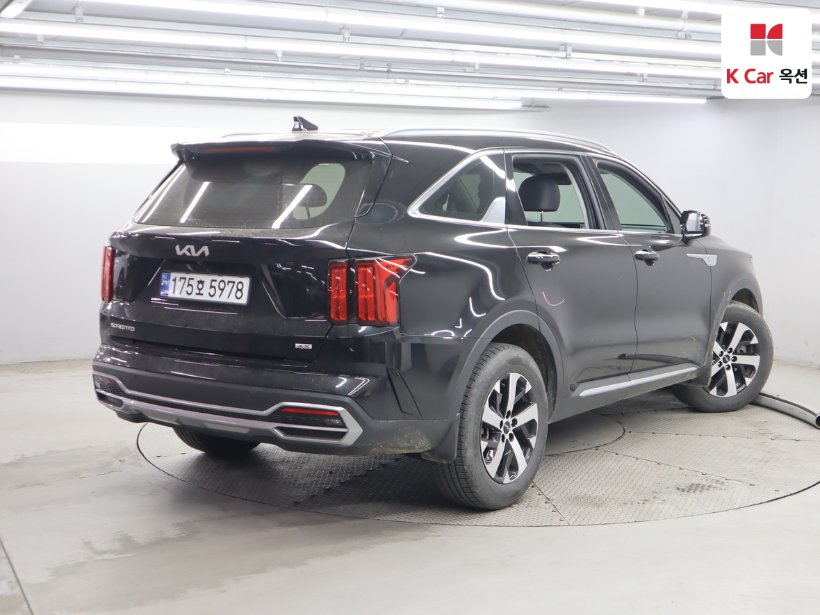 Kia Sorento 2023 - Image 2