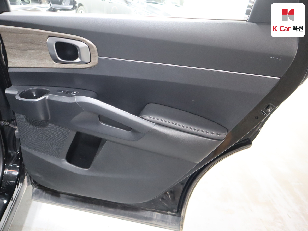 Kia Sorento 2023 - Image 27