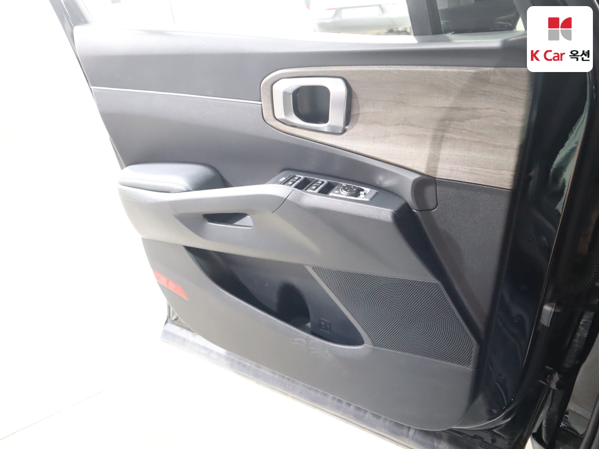 Kia Sorento 2023 - Image 8