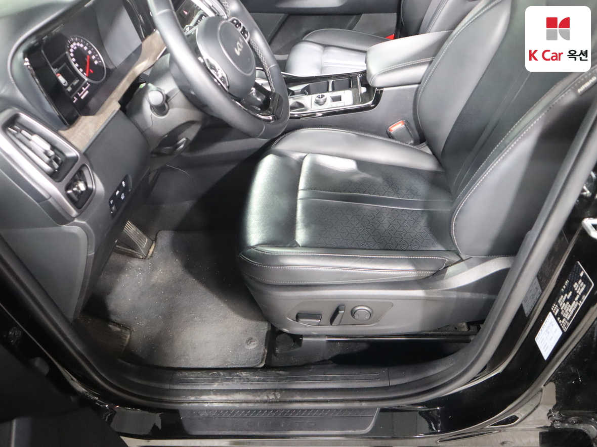 Kia Sorento 2023 - Image 18