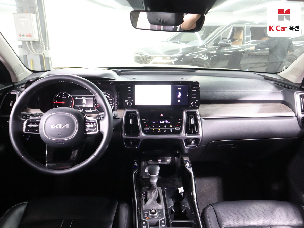 Kia Sorento 2023 - Image 3