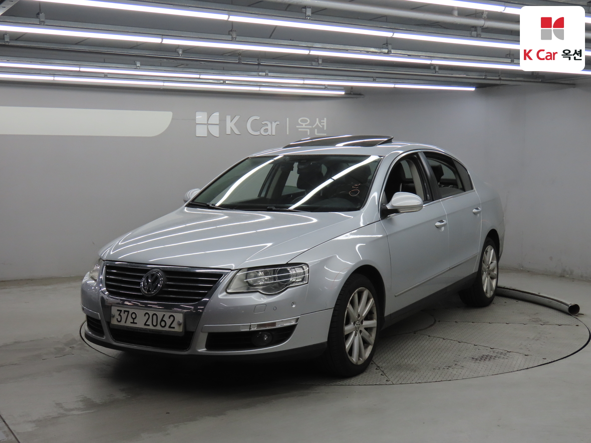 Volkswagen Passat - 1