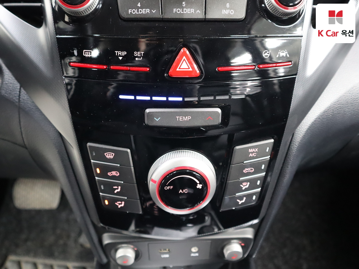 KG Mobility Tivoli 2017 - Image 15